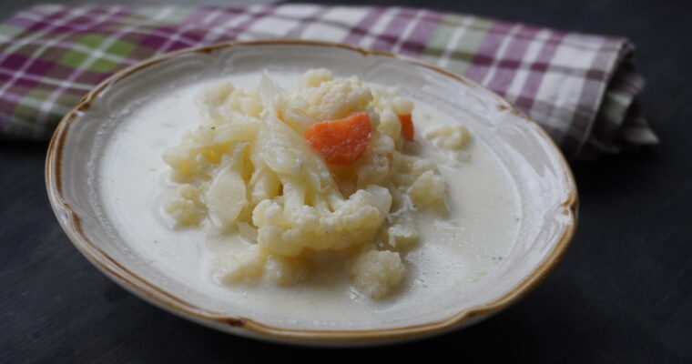 Creamy Cauliflower Soup with Sour Cream